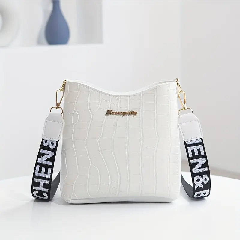 Crocodile Pattern Crossbody Bag – Stylish & Chic