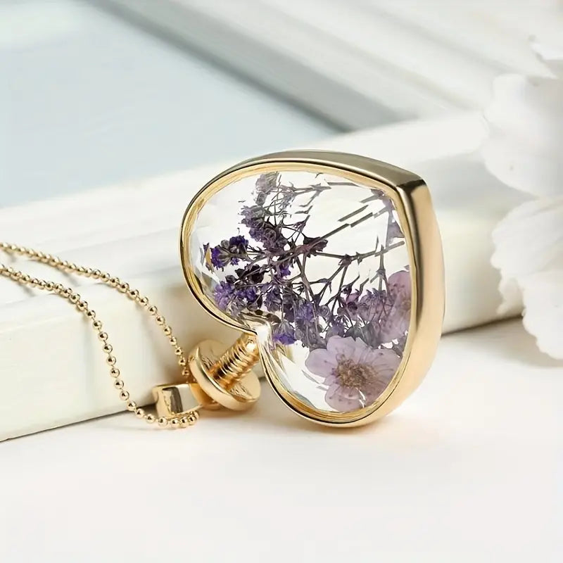 Elegant Dried Flower Crystal Glass Heart Pendant Necklace