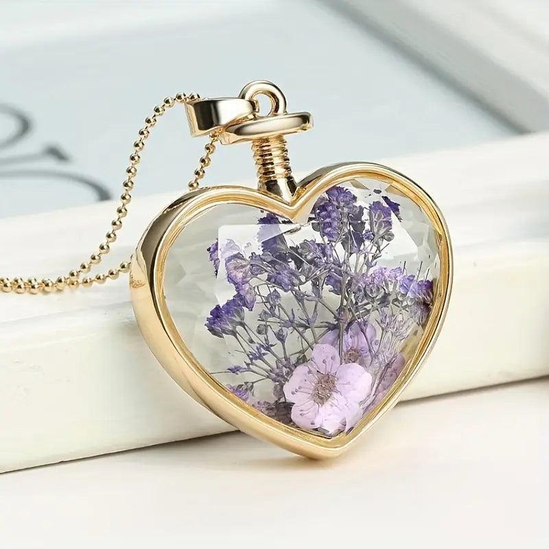 Elegant Dried Flower Crystal Glass Heart Pendant Necklace