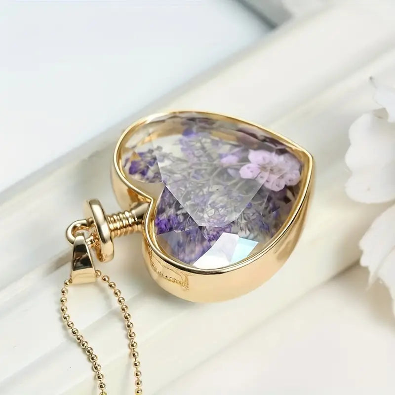 Elegant Dried Flower Crystal Glass Heart Pendant Necklace